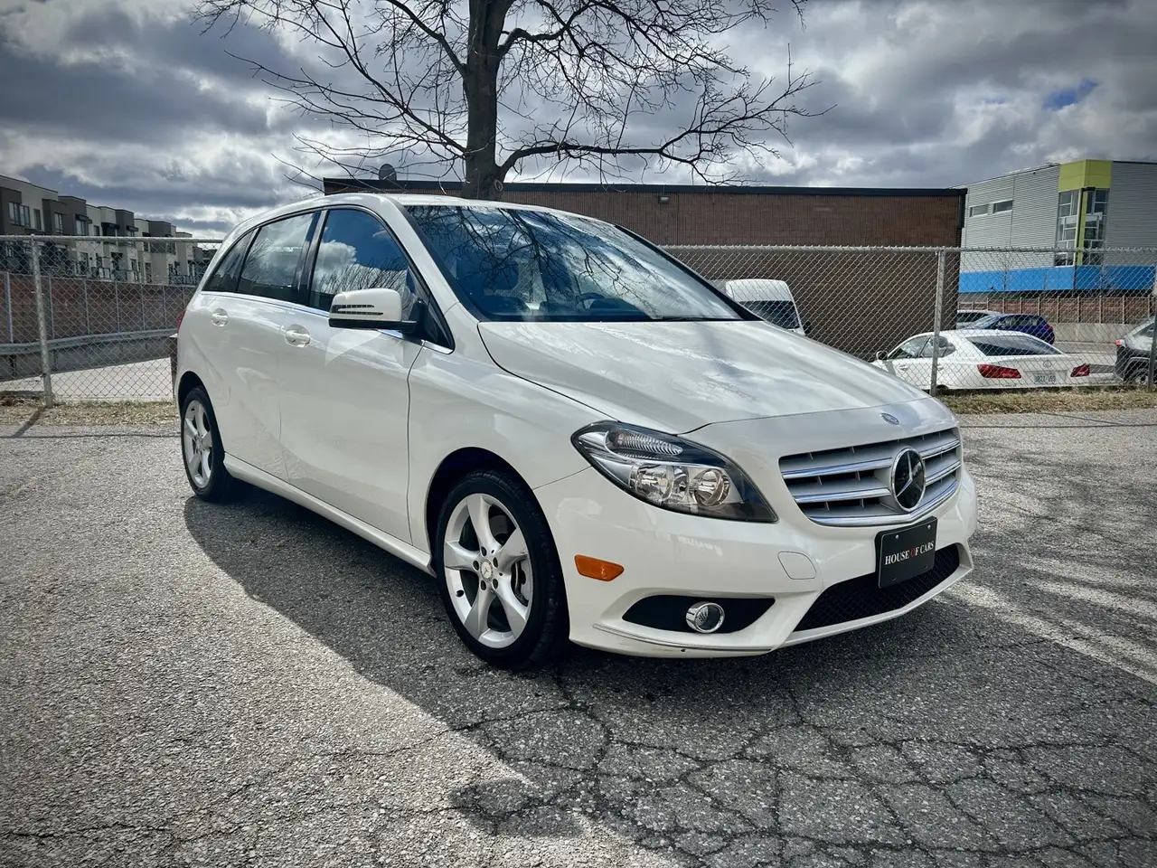 Mercedes-Benz B-Class снимка Mercedes-Benz B-Class