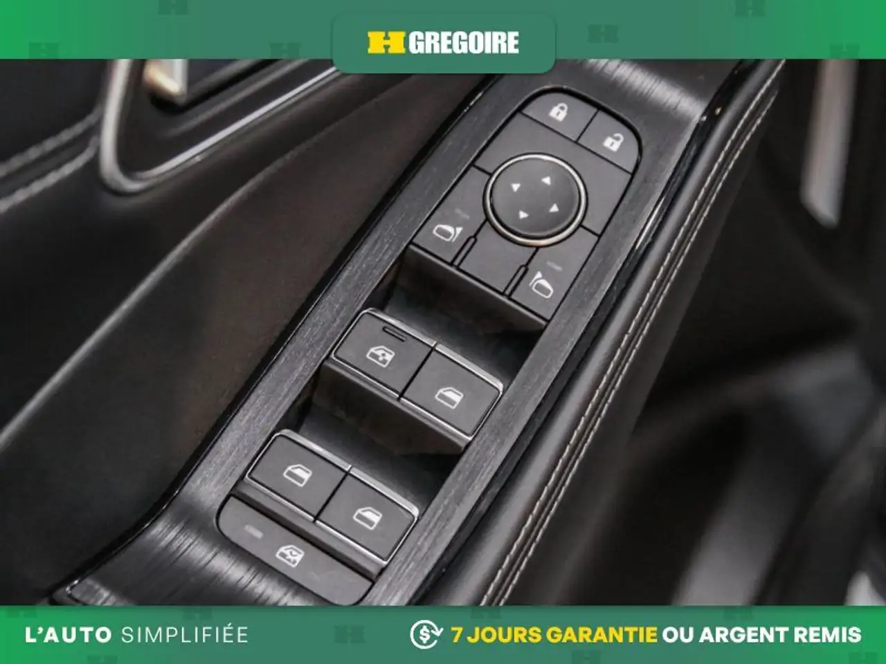 Nissan Rogue fotografie Nissan Rogue