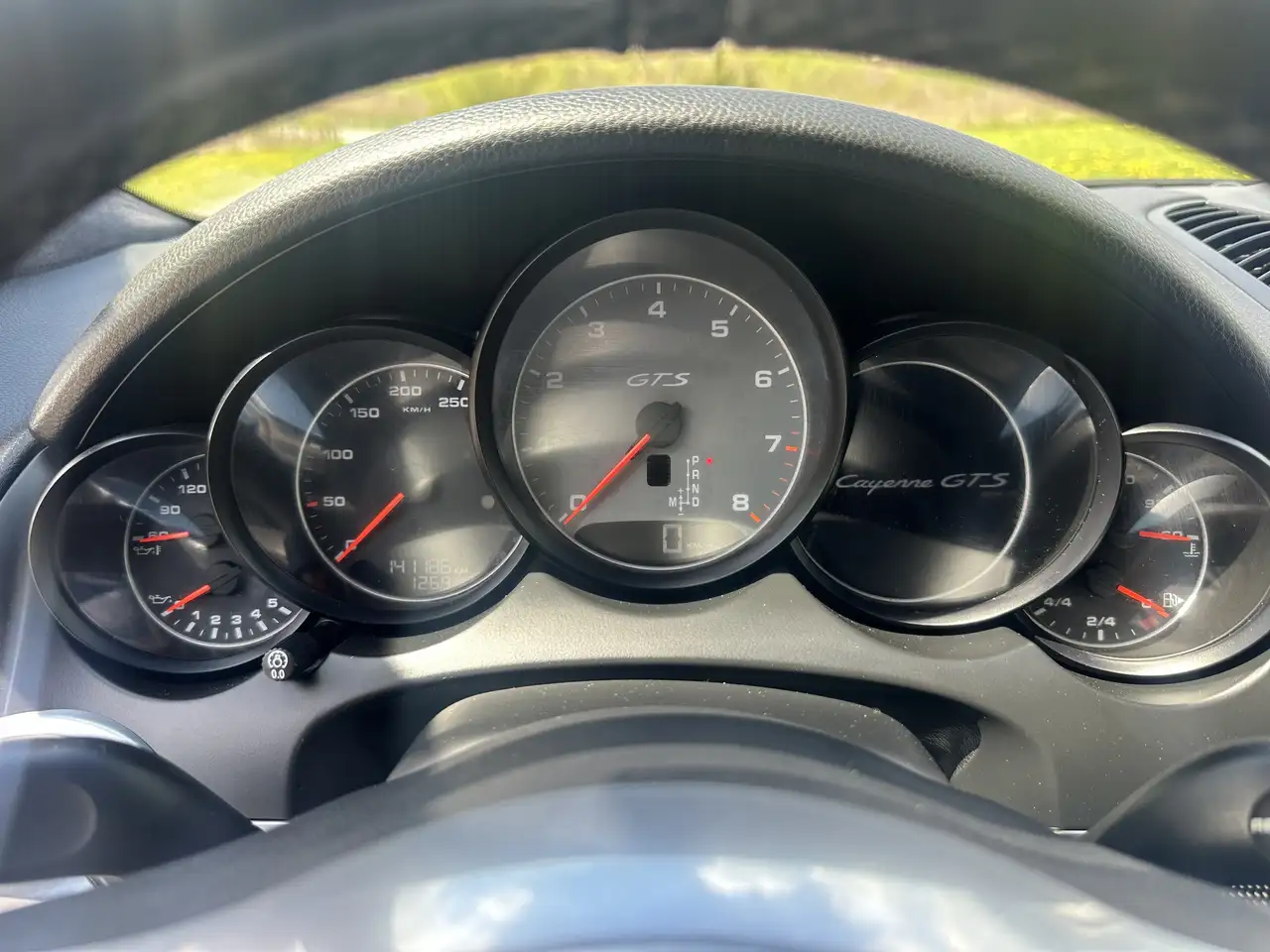 Porsche Cayenne снимка Porsche Cayenne