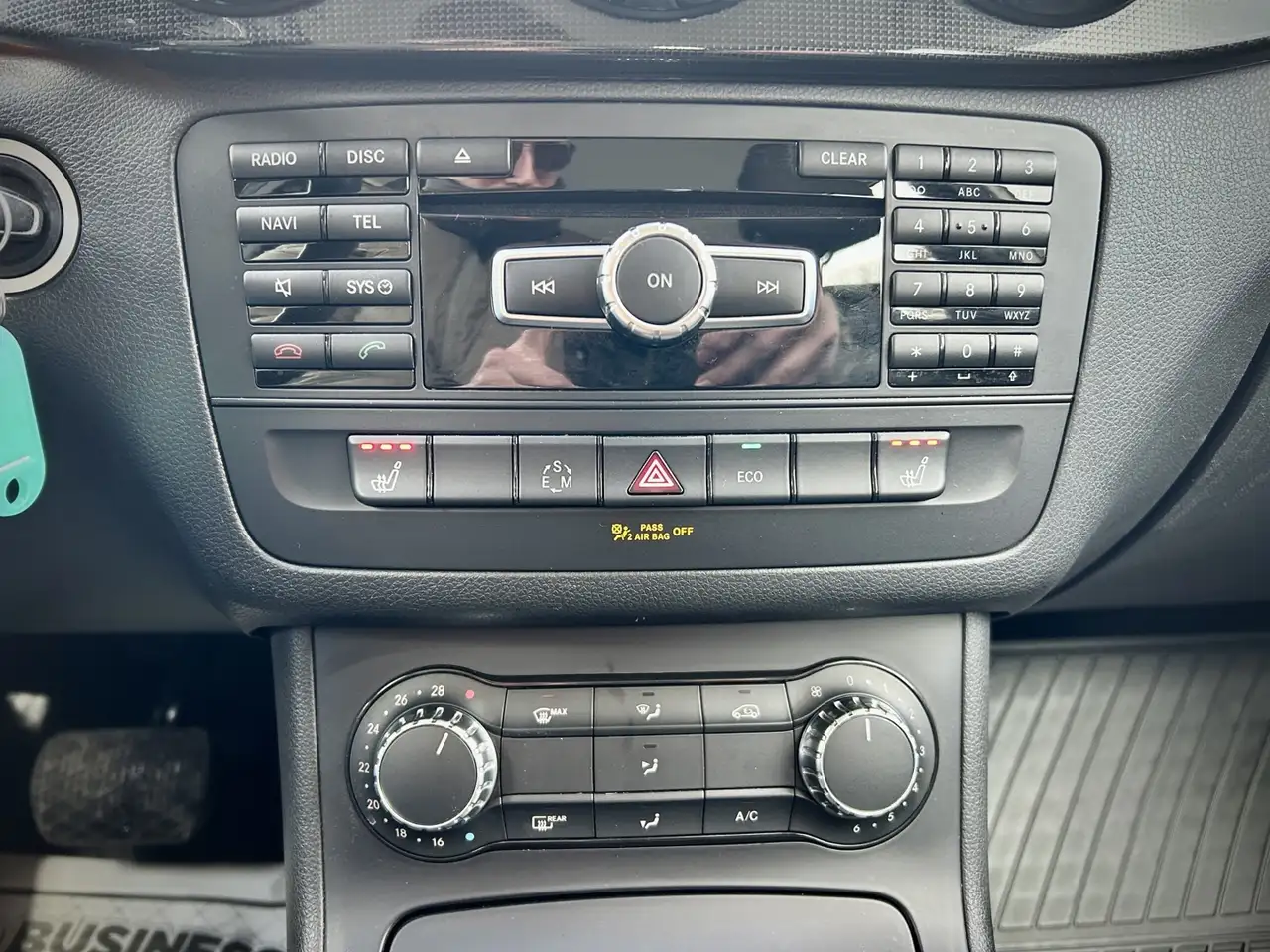 Mercedes-Benz B-Class снимка Mercedes-Benz B-Class