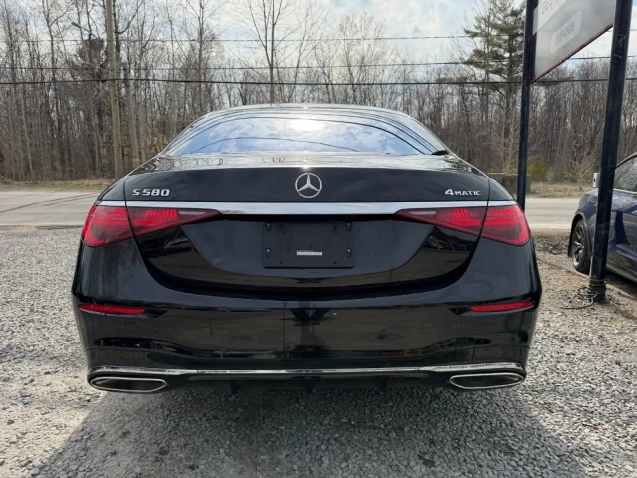 Mercedes-Benz S-Class снимка Mercedes-Benz S-Class