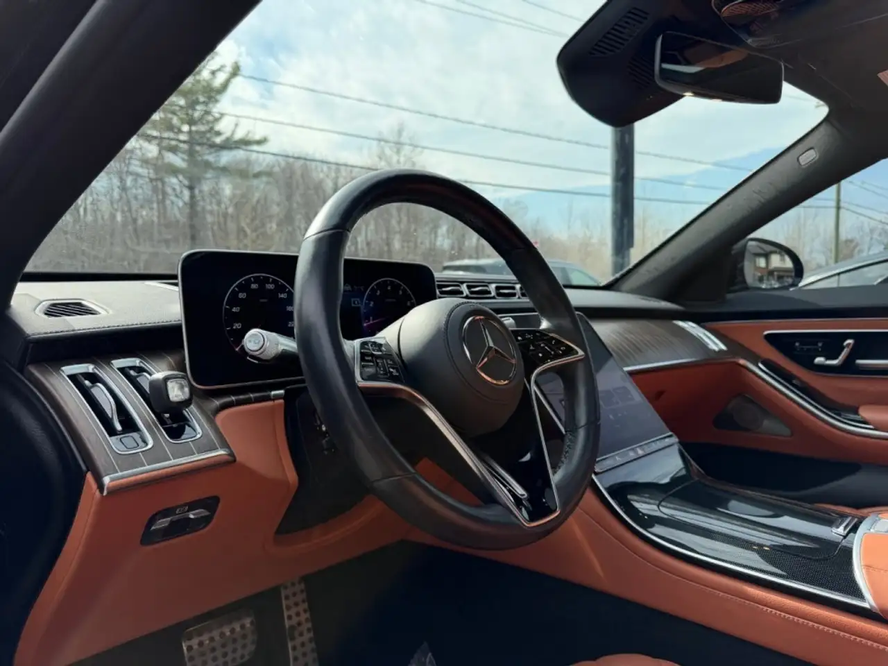Mercedes-Benz S-Class снимка Mercedes-Benz S-Class