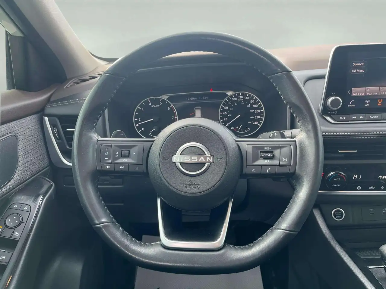 Nissan Rogue fotografie Nissan Rogue