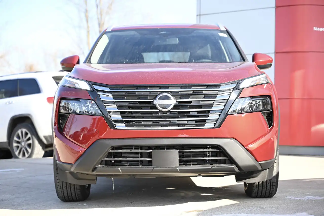 Nissan Rogue снимка Nissan Rogue