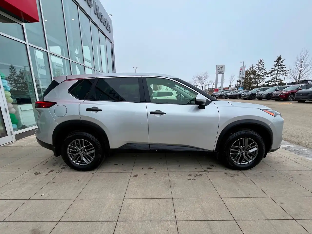 Nissan Rogue снимка Nissan Rogue