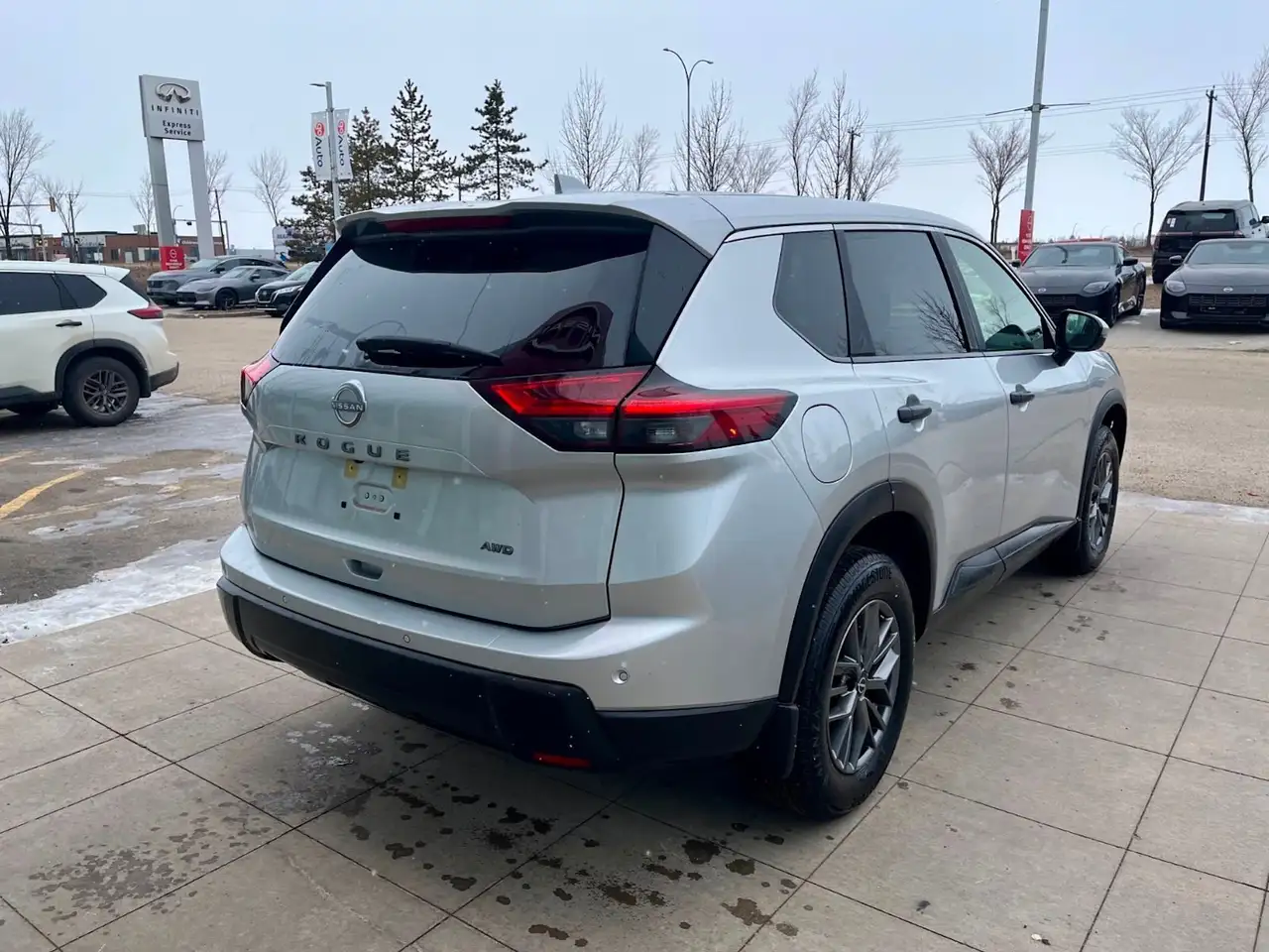 Nissan Rogue снимка Nissan Rogue