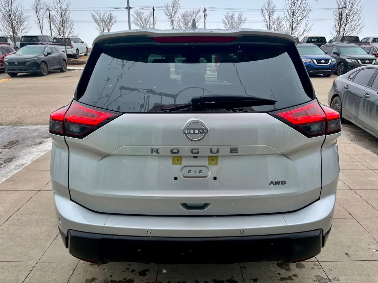 Nissan Rogue снимка Nissan Rogue