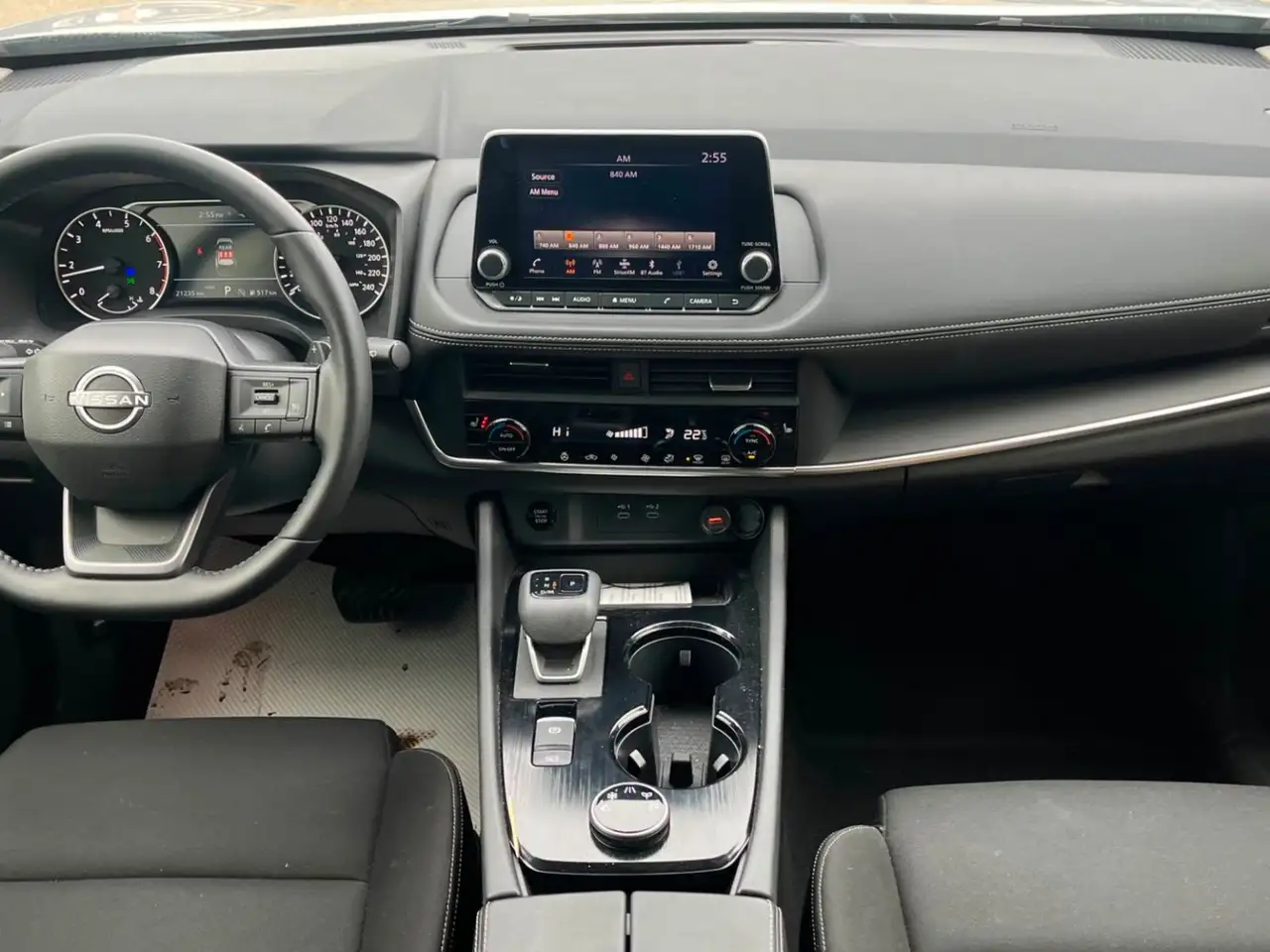Nissan Rogue снимка Nissan Rogue