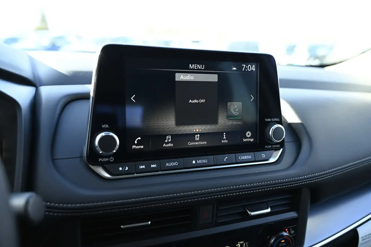 Nissan Rogue снимка Nissan Rogue