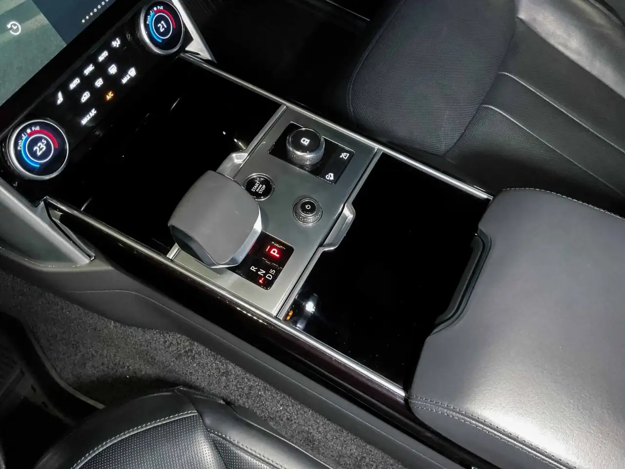 Land Rover Range Rover снимка Land Rover Range Rover