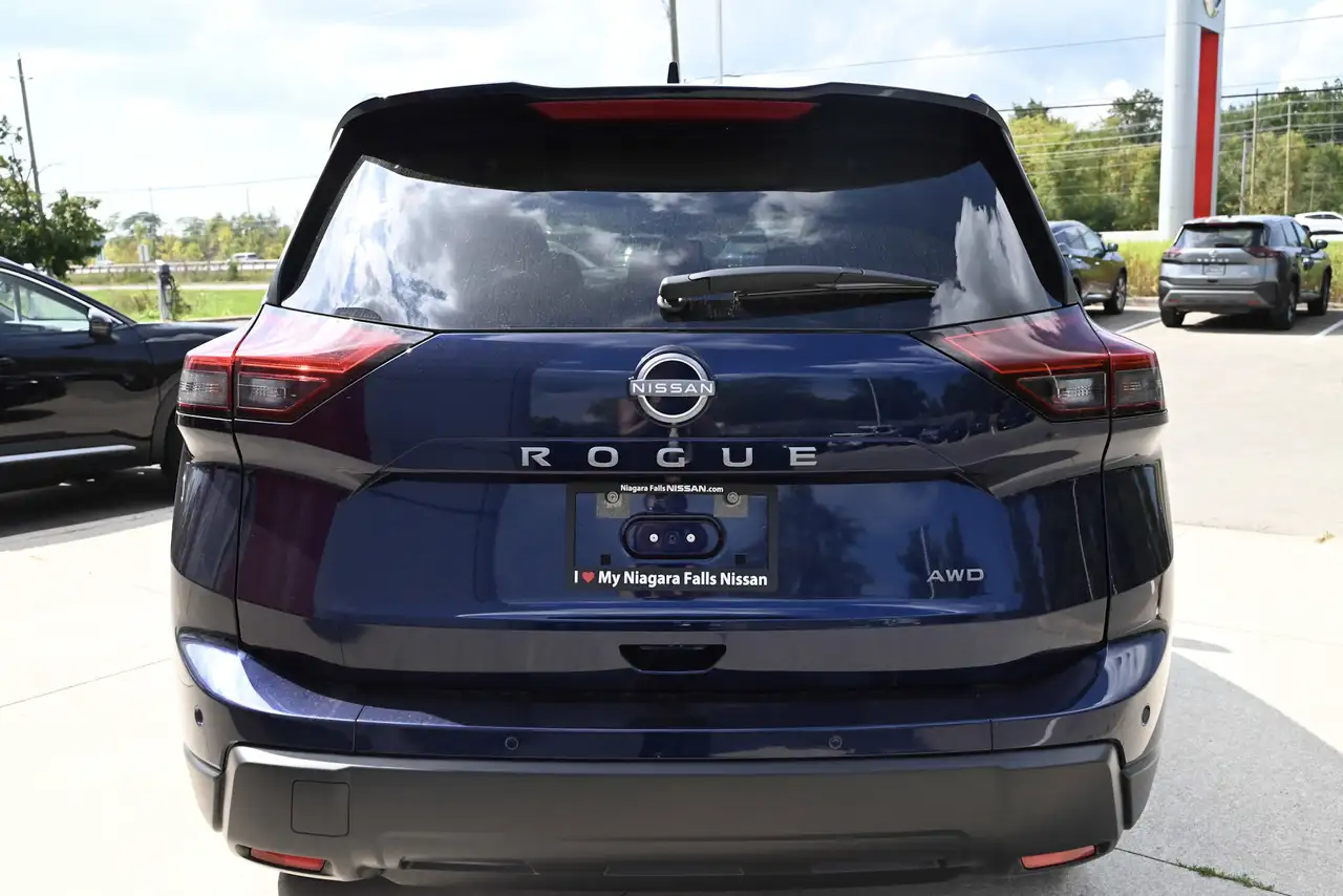 Nissan Rogue fotografie Nissan Rogue