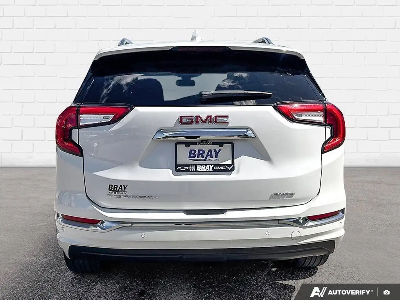 GMC Terrain photo GMC Terrain