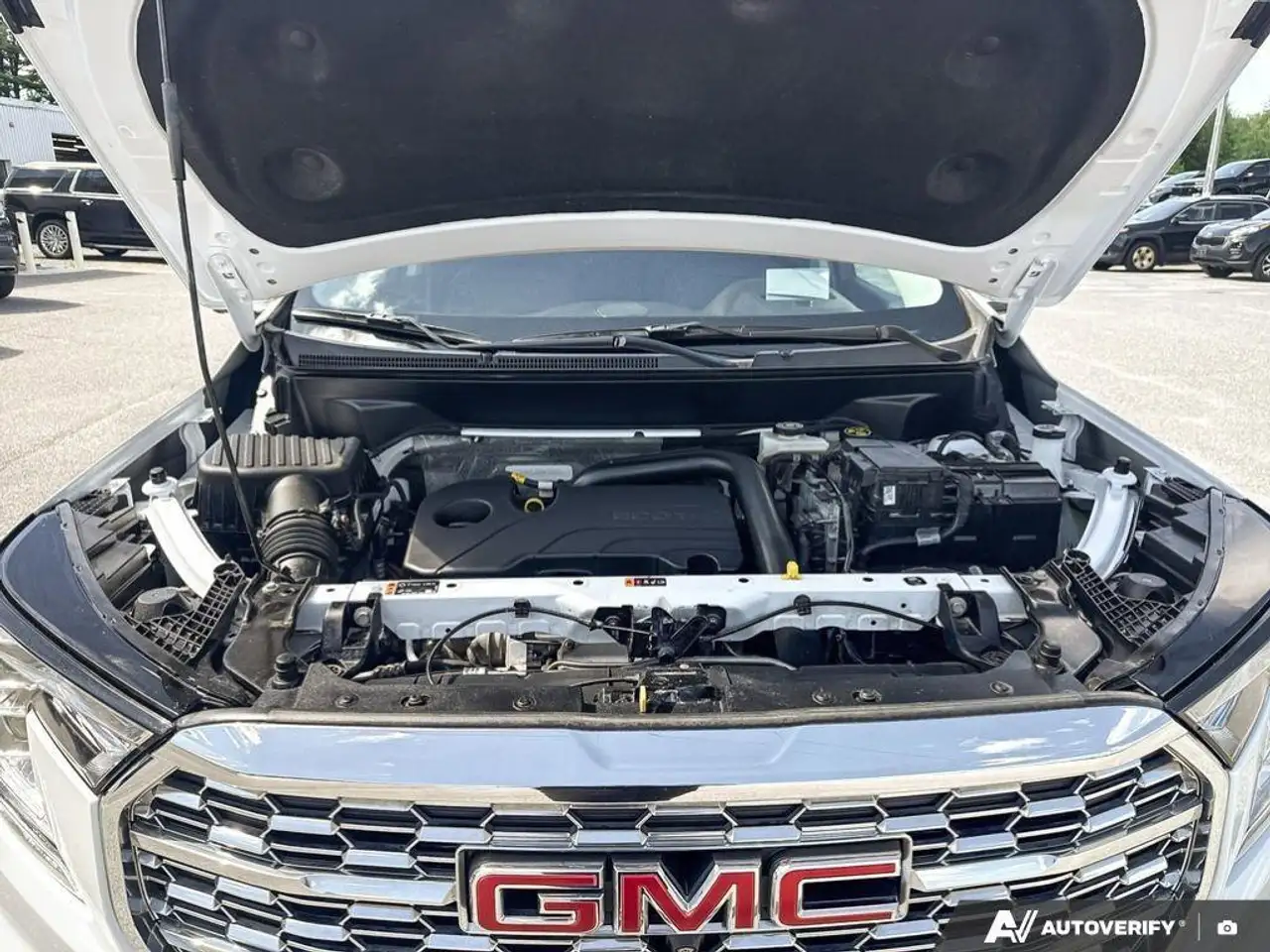 GMC Terrain photo GMC Terrain