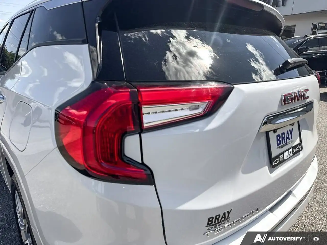 GMC Terrain photo GMC Terrain