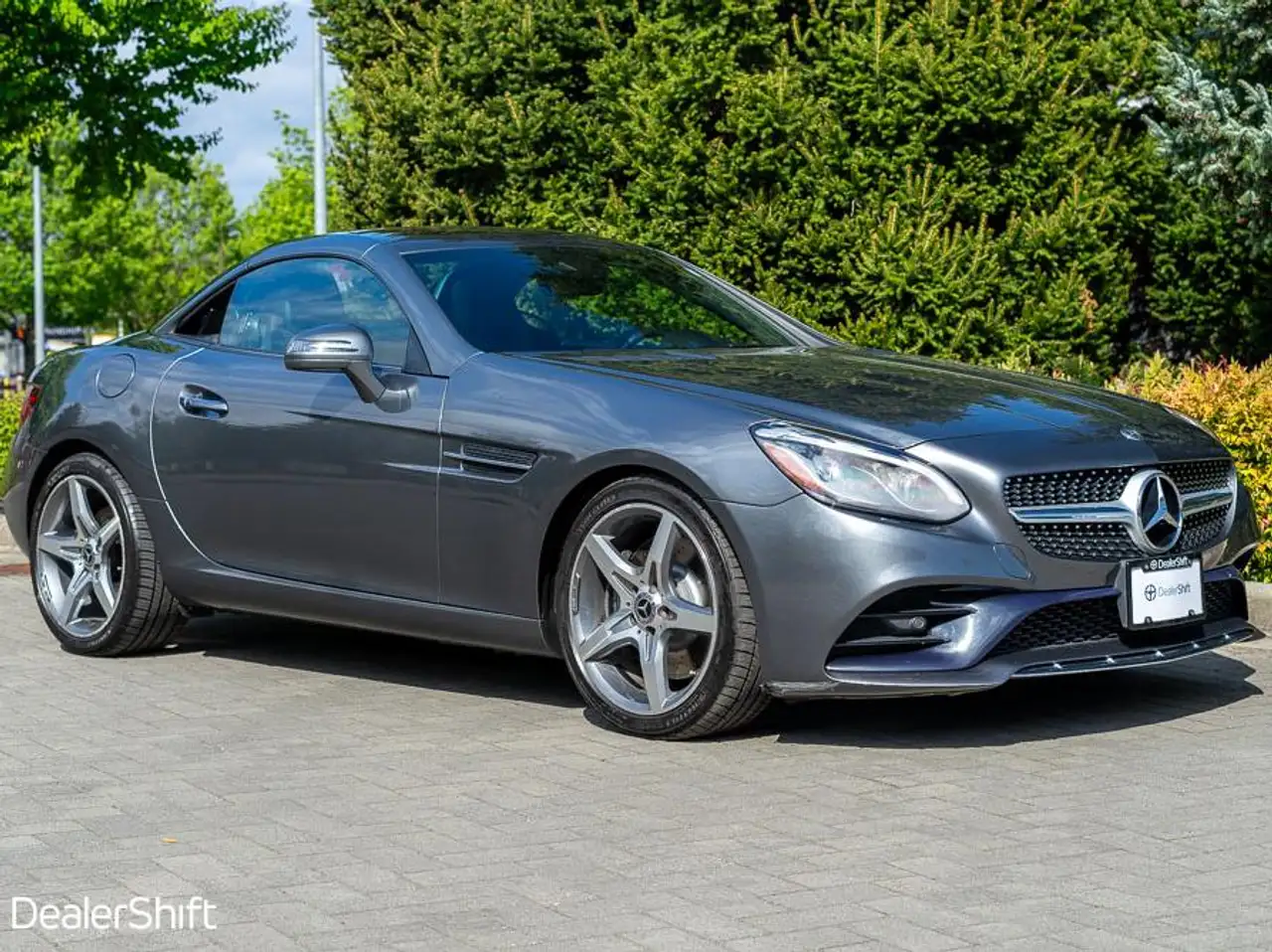Mercedes-Benz SLC снимка Mercedes-Benz SLC