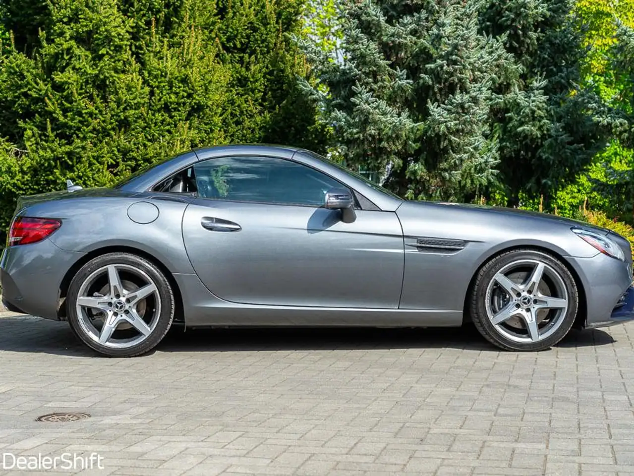 Mercedes-Benz SLC снимка Mercedes-Benz SLC