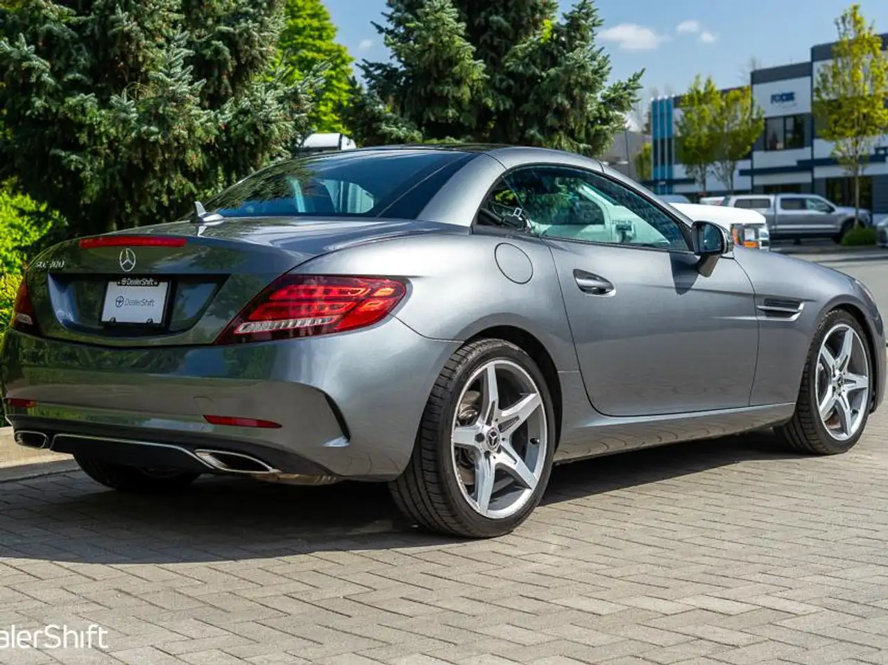 Mercedes-Benz SLC снимка Mercedes-Benz SLC