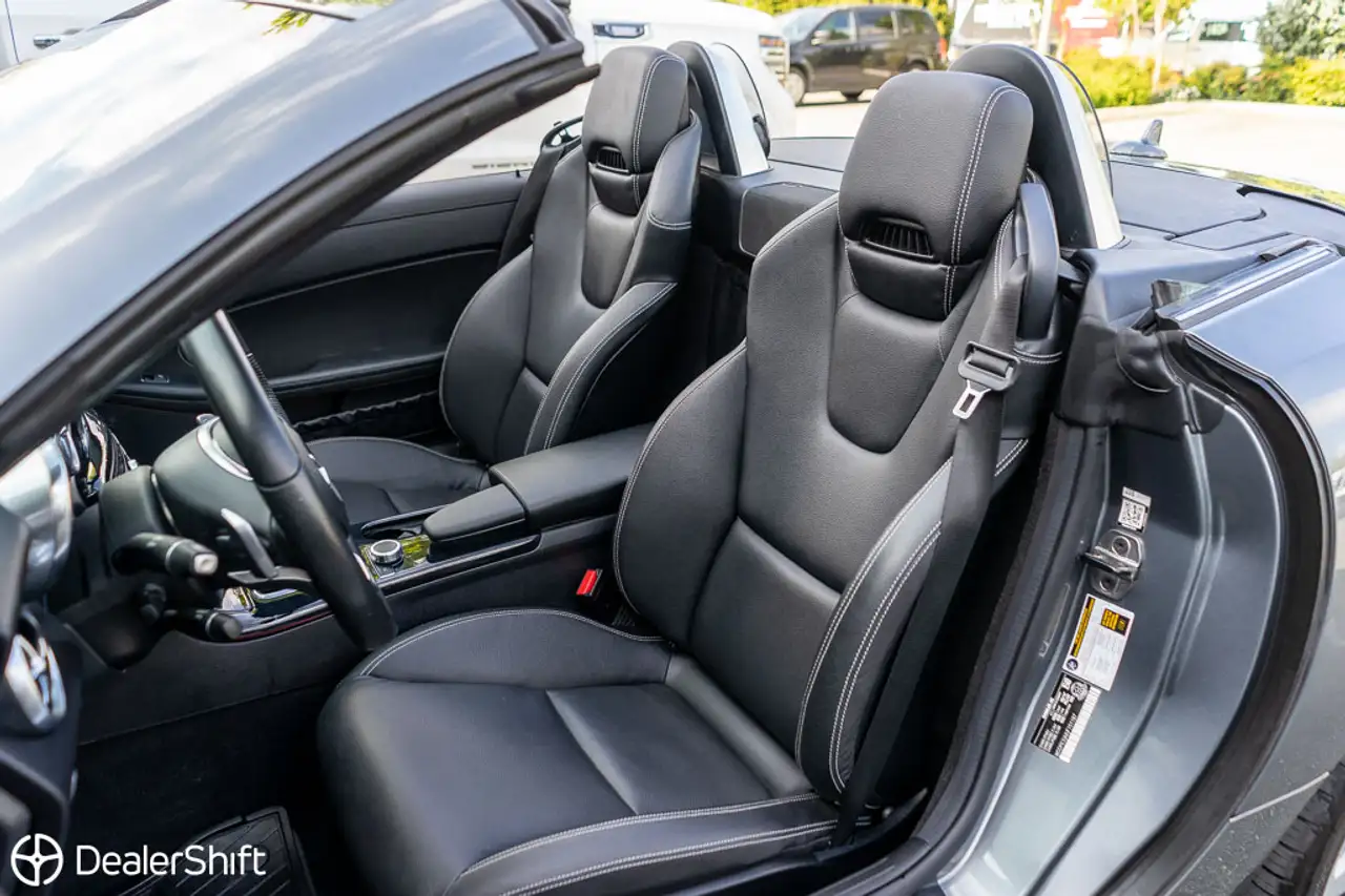Mercedes-Benz SLC снимка Mercedes-Benz SLC