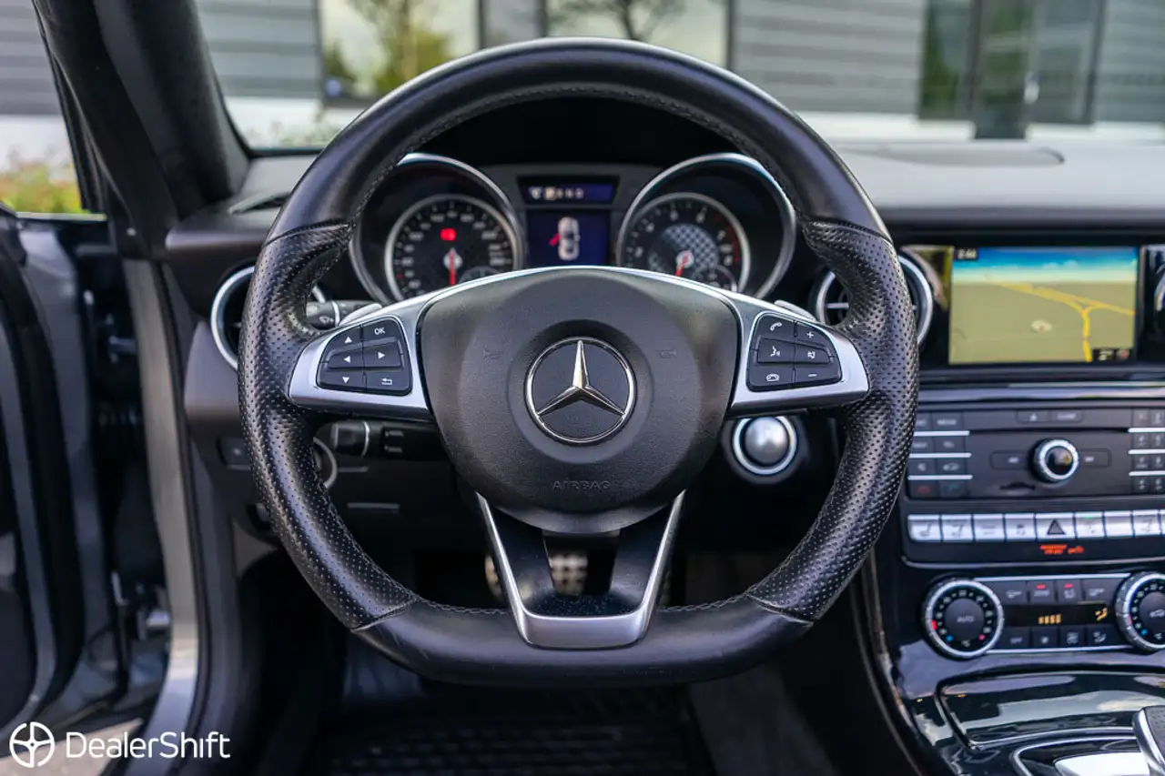 Mercedes-Benz SLC снимка Mercedes-Benz SLC