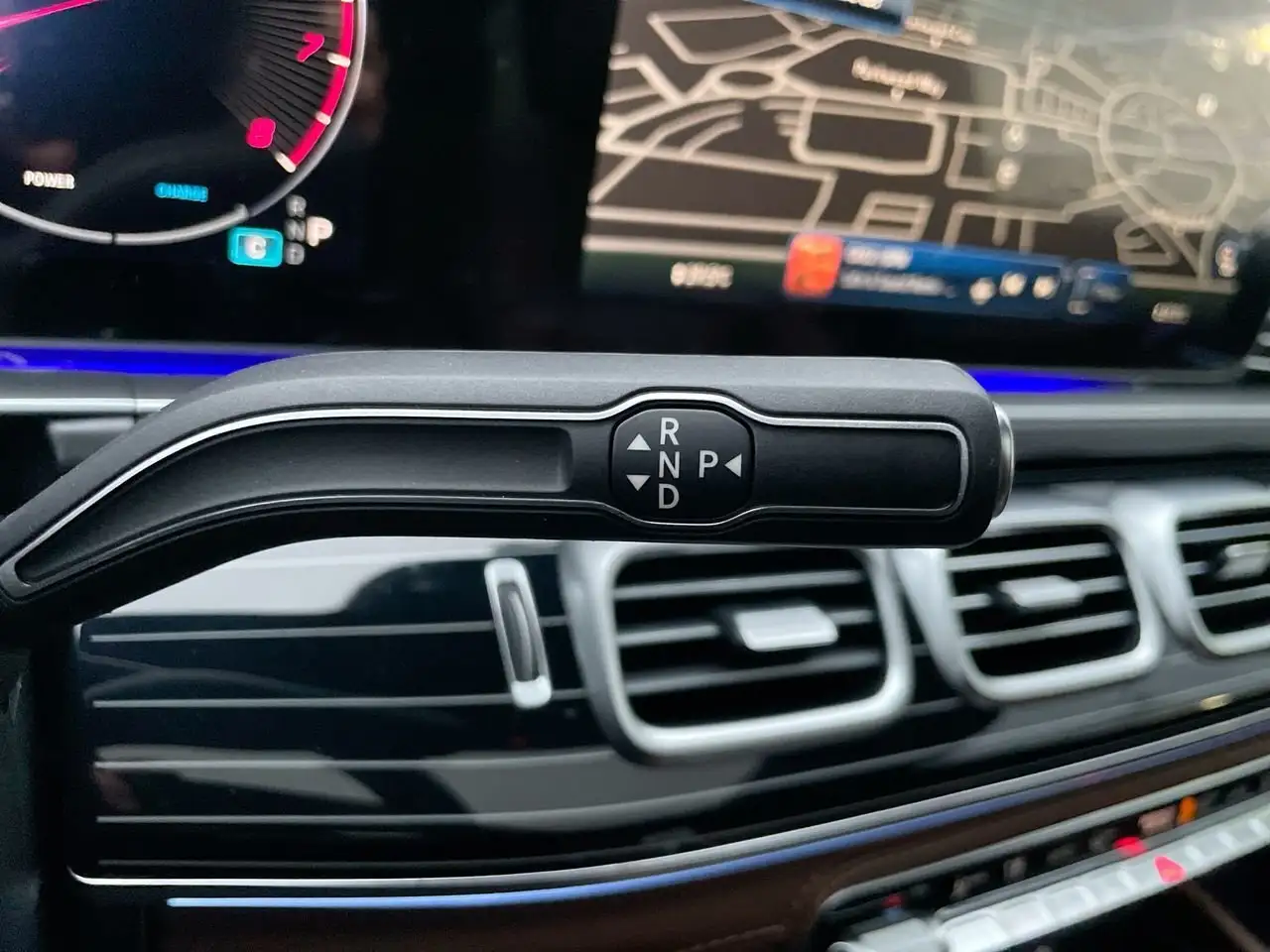 Mercedes-Benz GLS снимка Mercedes-Benz GLS