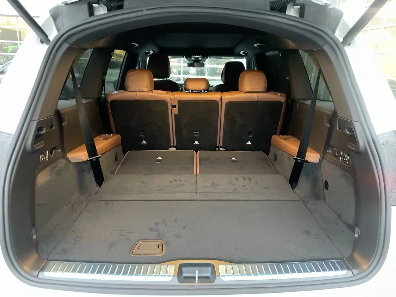 Mercedes-Benz GLS снимка Mercedes-Benz GLS