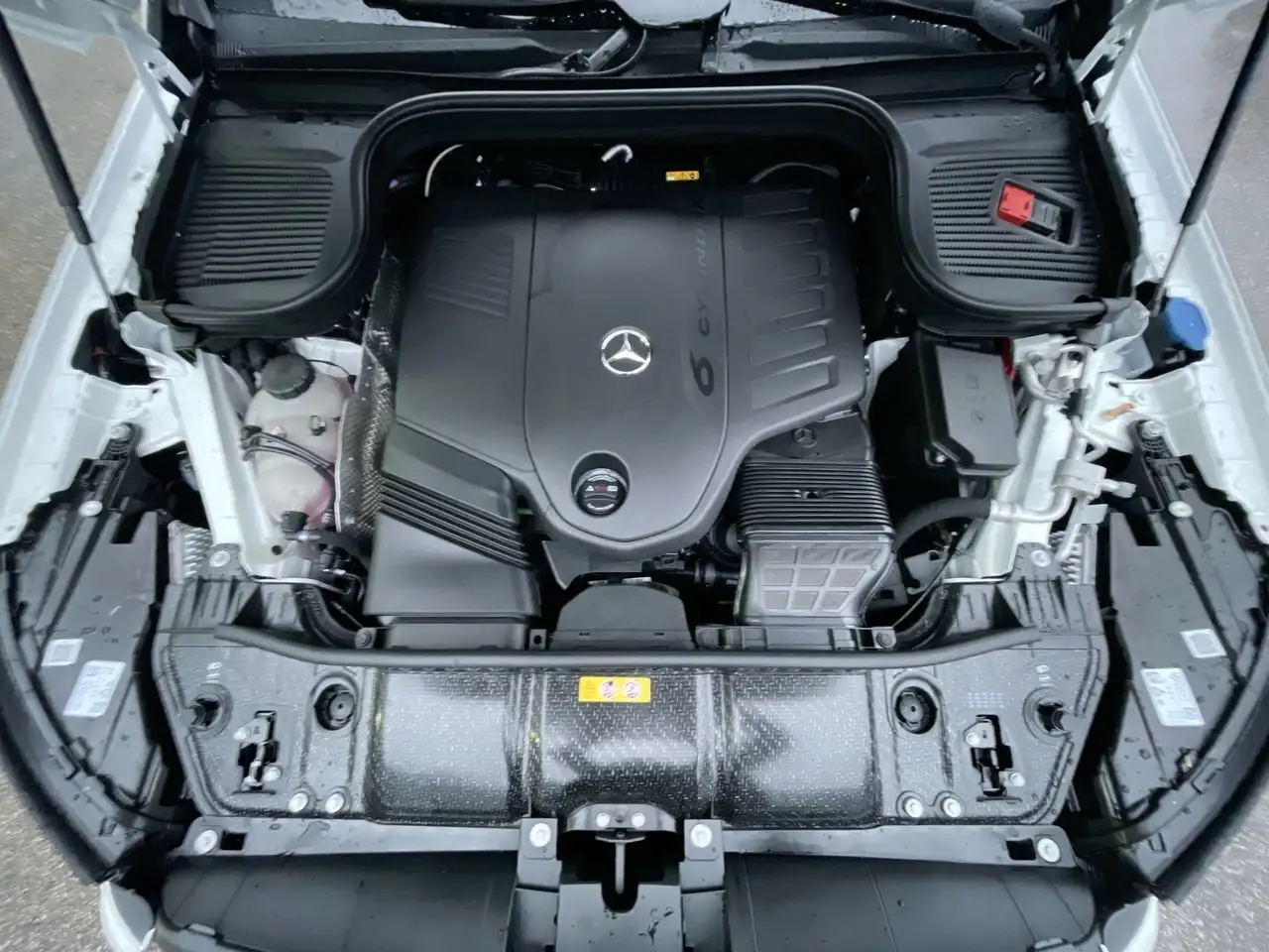 Mercedes-Benz GLS снимка Mercedes-Benz GLS
