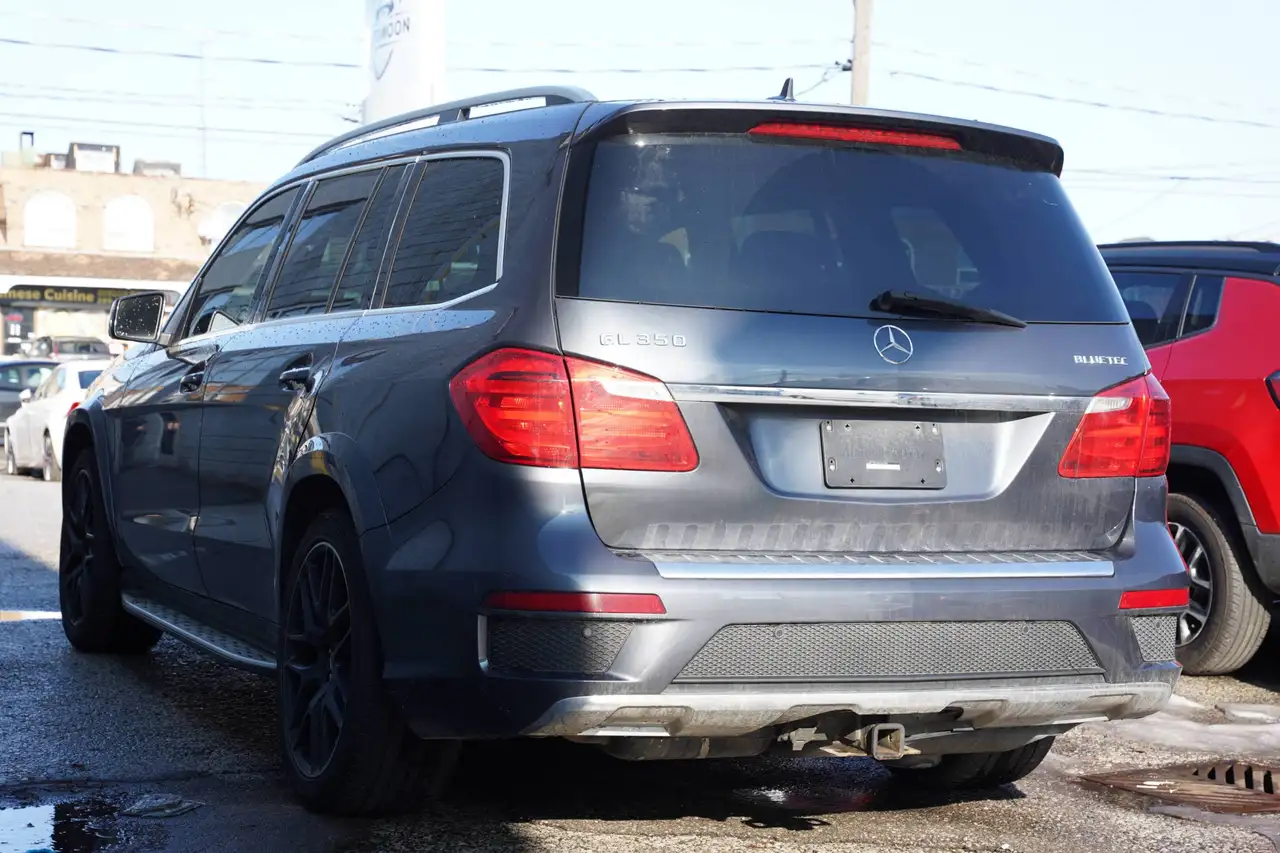 Mercedes-Benz GL-Class снимка Mercedes-Benz GL-Class