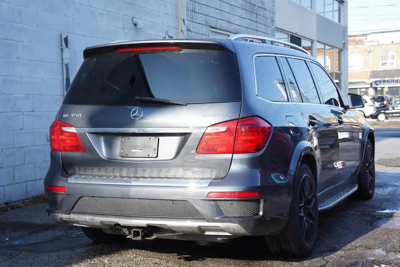 Mercedes-Benz GL-Class снимка Mercedes-Benz GL-Class
