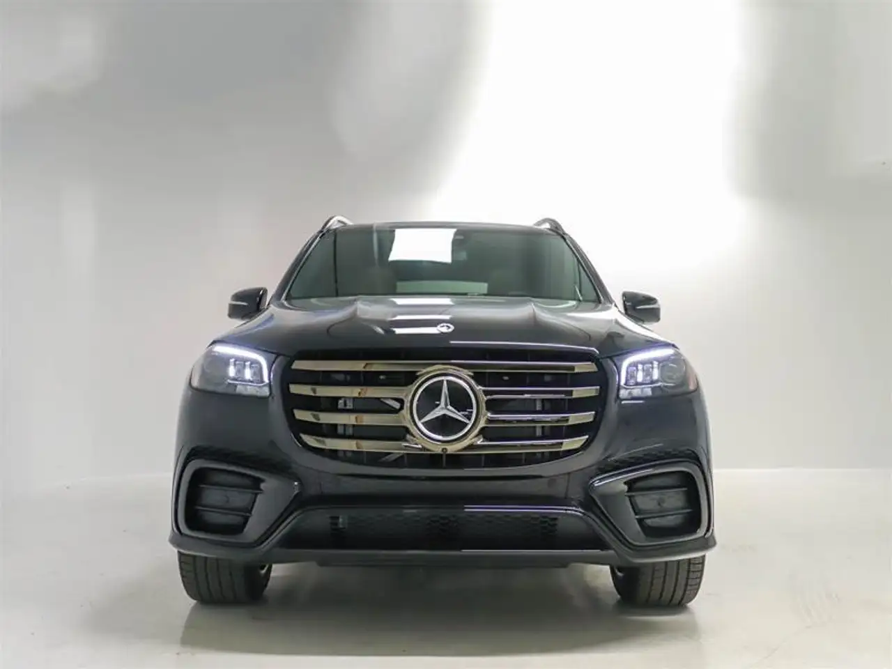 Mercedes-Benz GLS снимка Mercedes-Benz GLS
