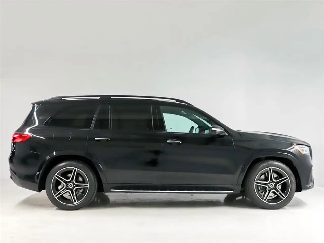Mercedes-Benz GLS снимка Mercedes-Benz GLS