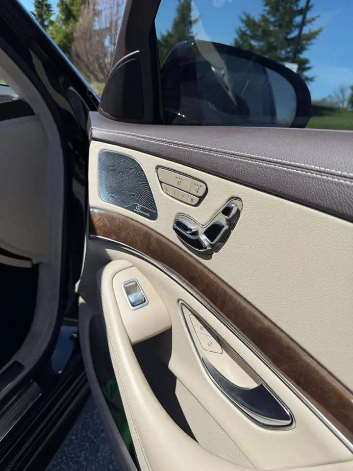 Mercedes-Benz S-Class снимка Mercedes-Benz S-Class