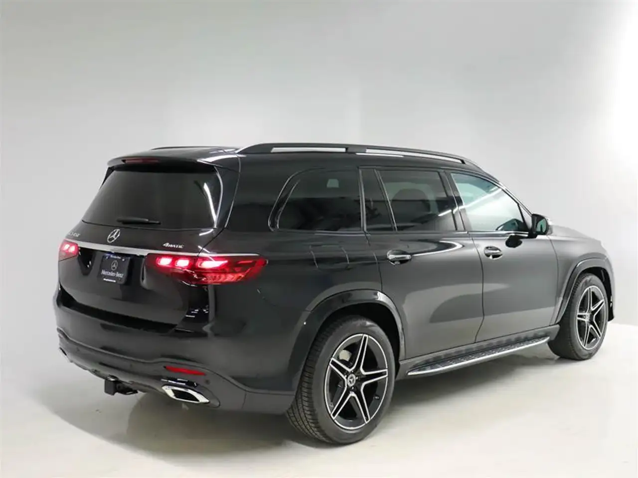 Mercedes-Benz GLS снимка Mercedes-Benz GLS