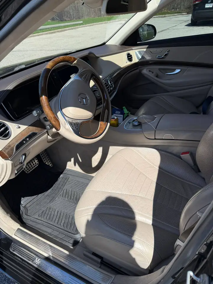 Mercedes-Benz S-Class снимка Mercedes-Benz S-Class
