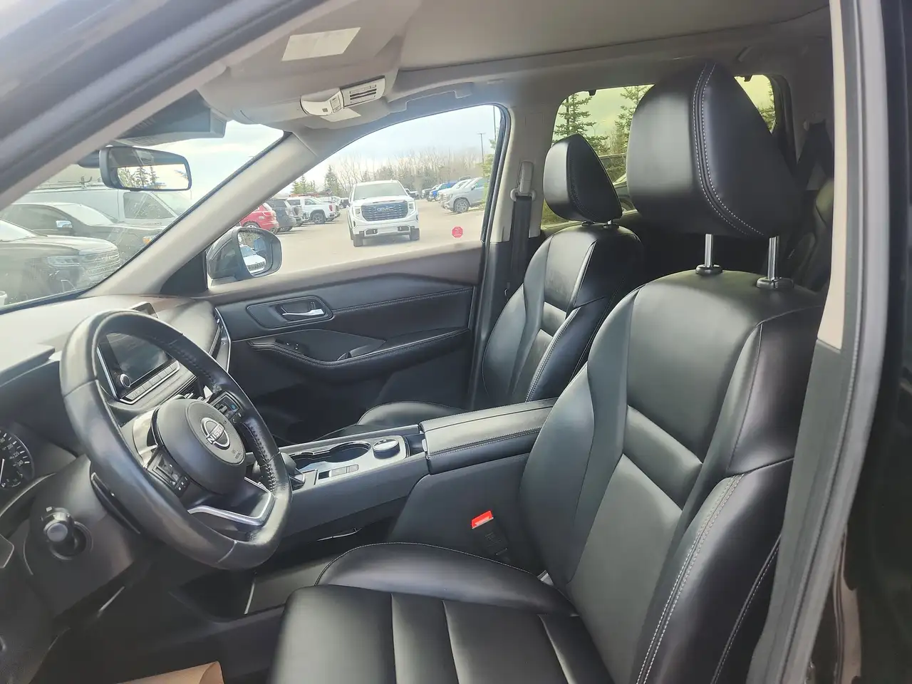 Nissan Rogue fotografie Nissan Rogue