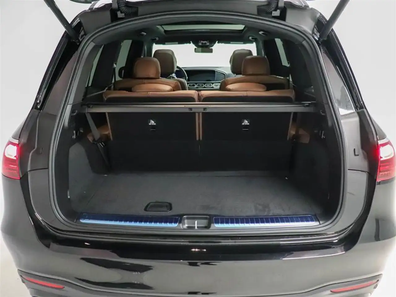 Mercedes-Benz GLS снимка Mercedes-Benz GLS