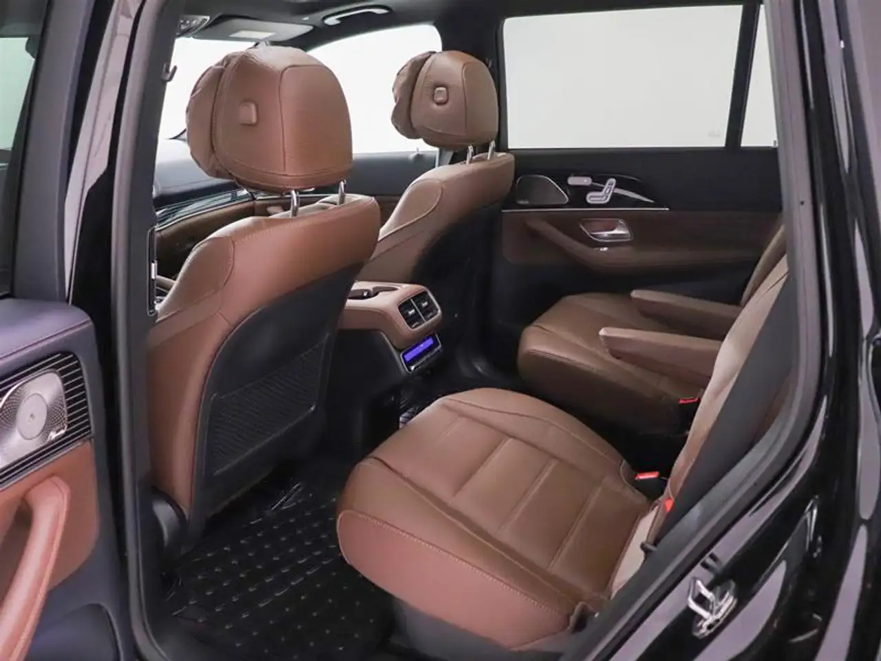 Mercedes-Benz GLS снимка Mercedes-Benz GLS
