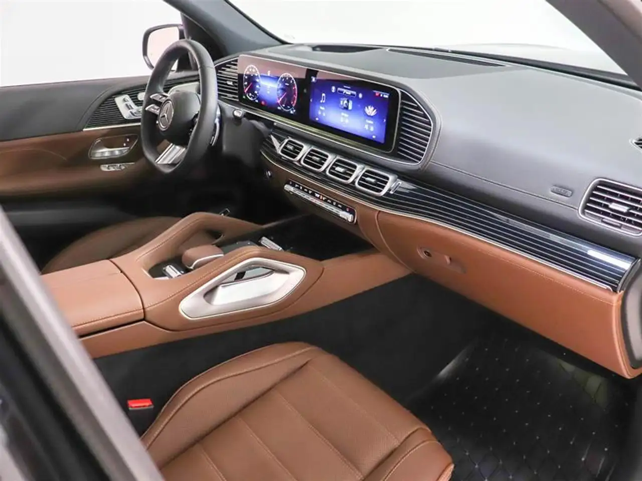 Mercedes-Benz GLS снимка Mercedes-Benz GLS