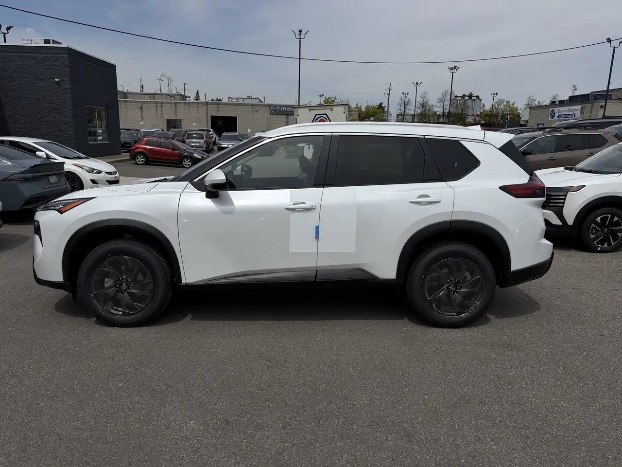 Nissan Rogue снимка Nissan Rogue