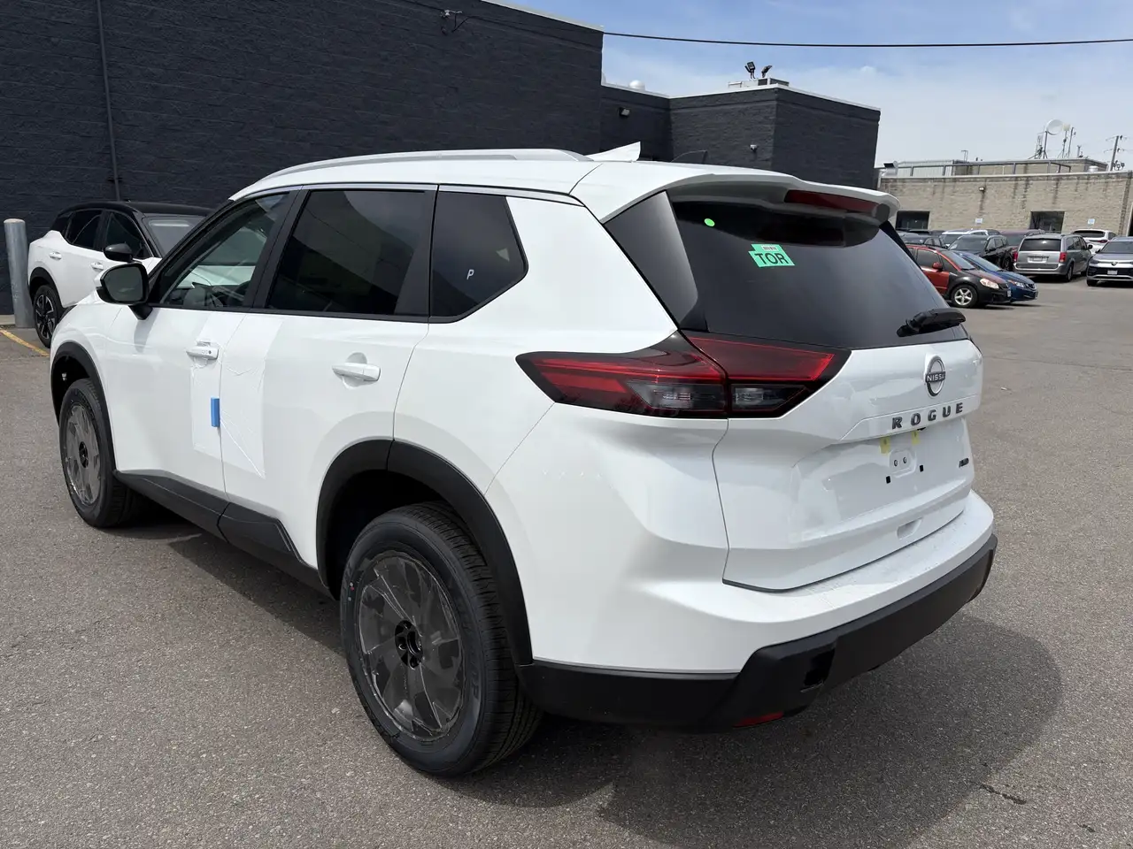 Nissan Rogue снимка Nissan Rogue