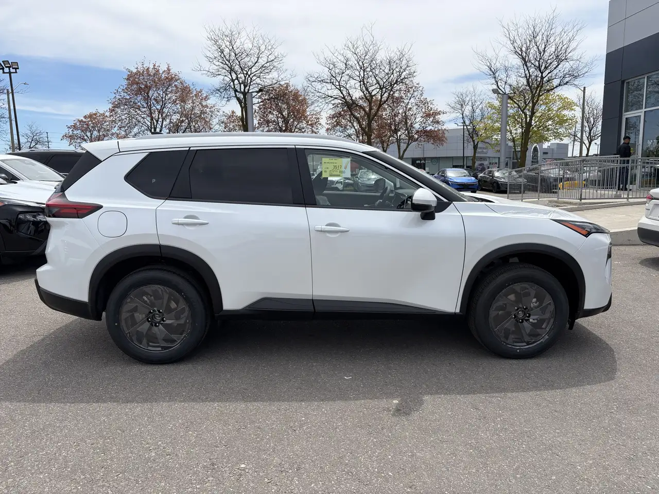 Nissan Rogue снимка Nissan Rogue