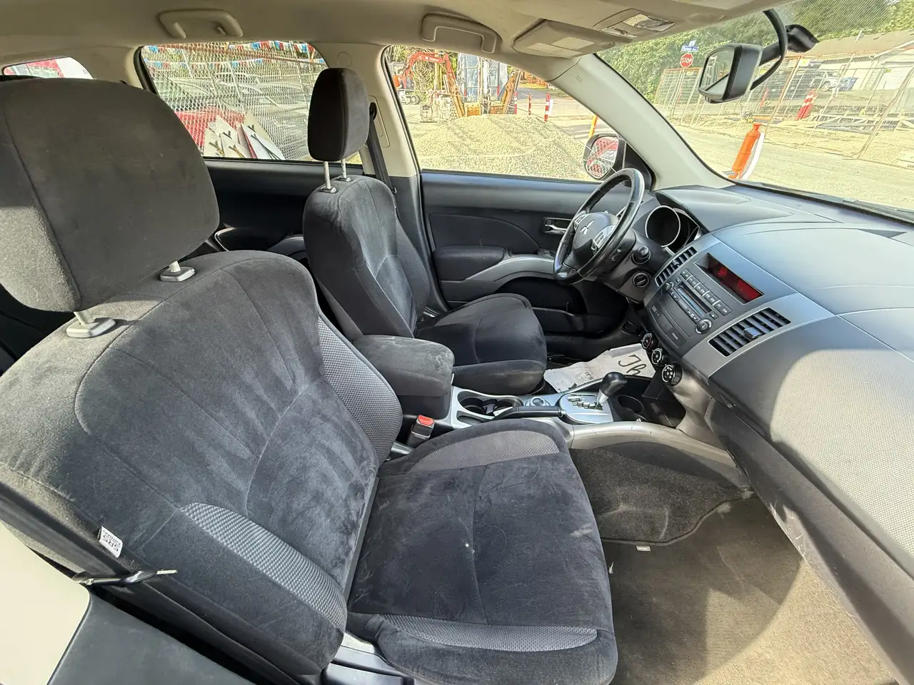 Mitsubishi Outlander снимка Mitsubishi Outlander