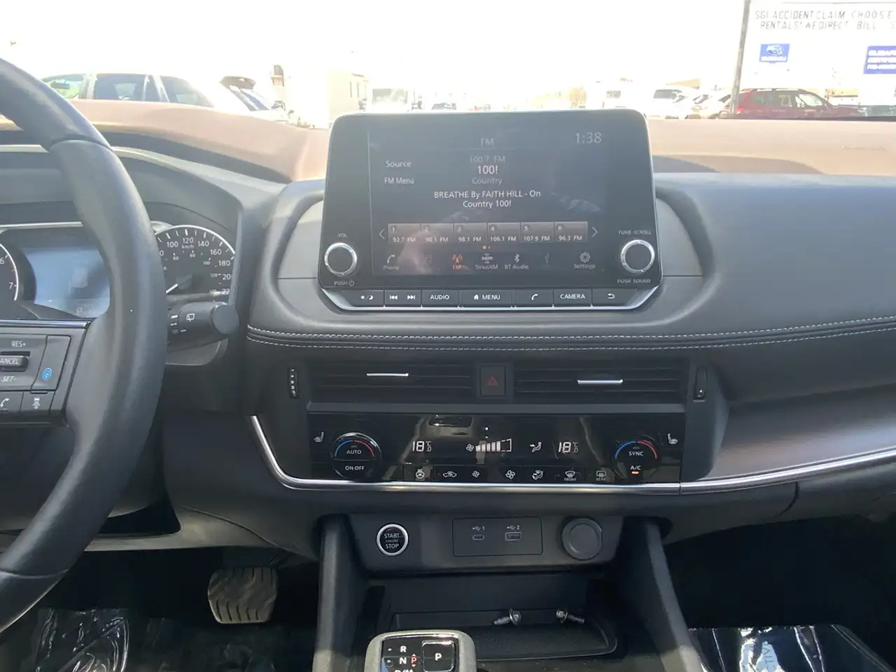 Nissan Rogue photo Nissan Rogue