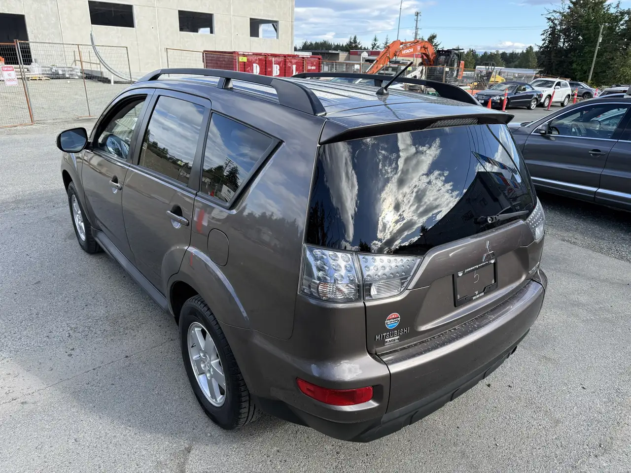Mitsubishi Outlander снимка Mitsubishi Outlander