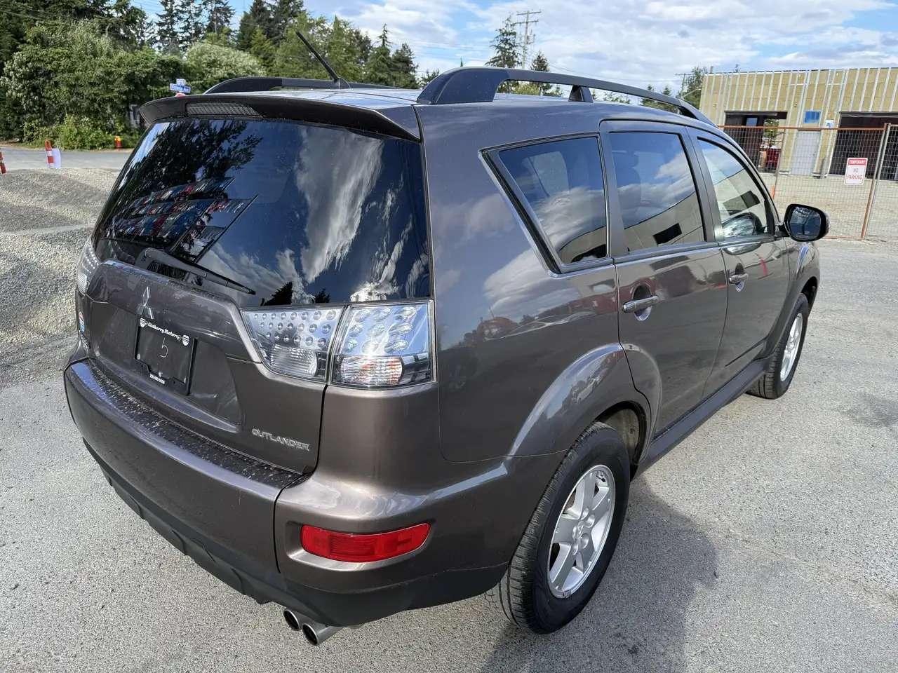 Mitsubishi Outlander снимка Mitsubishi Outlander