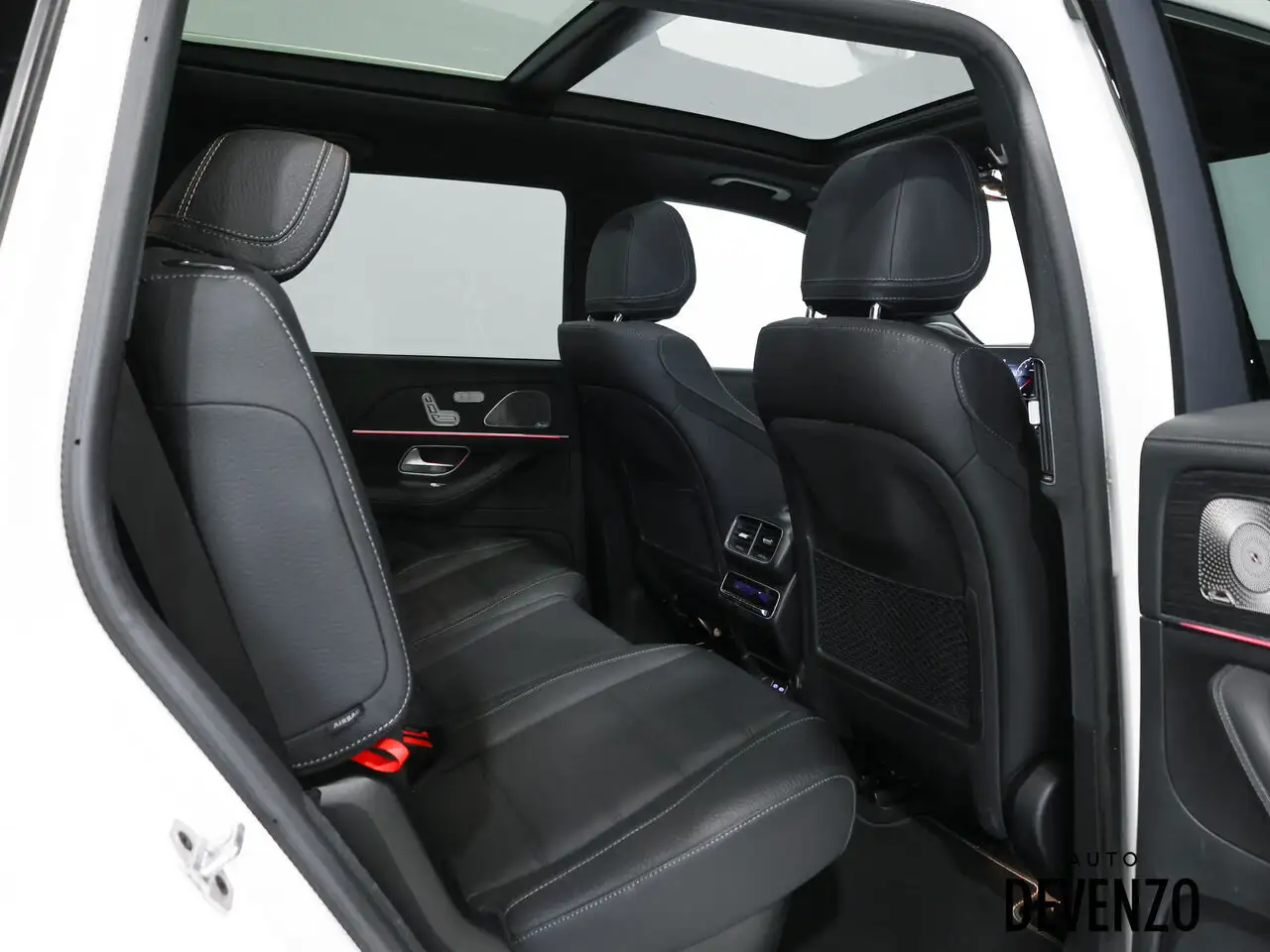 Mercedes-Benz GLS снимка Mercedes-Benz GLS