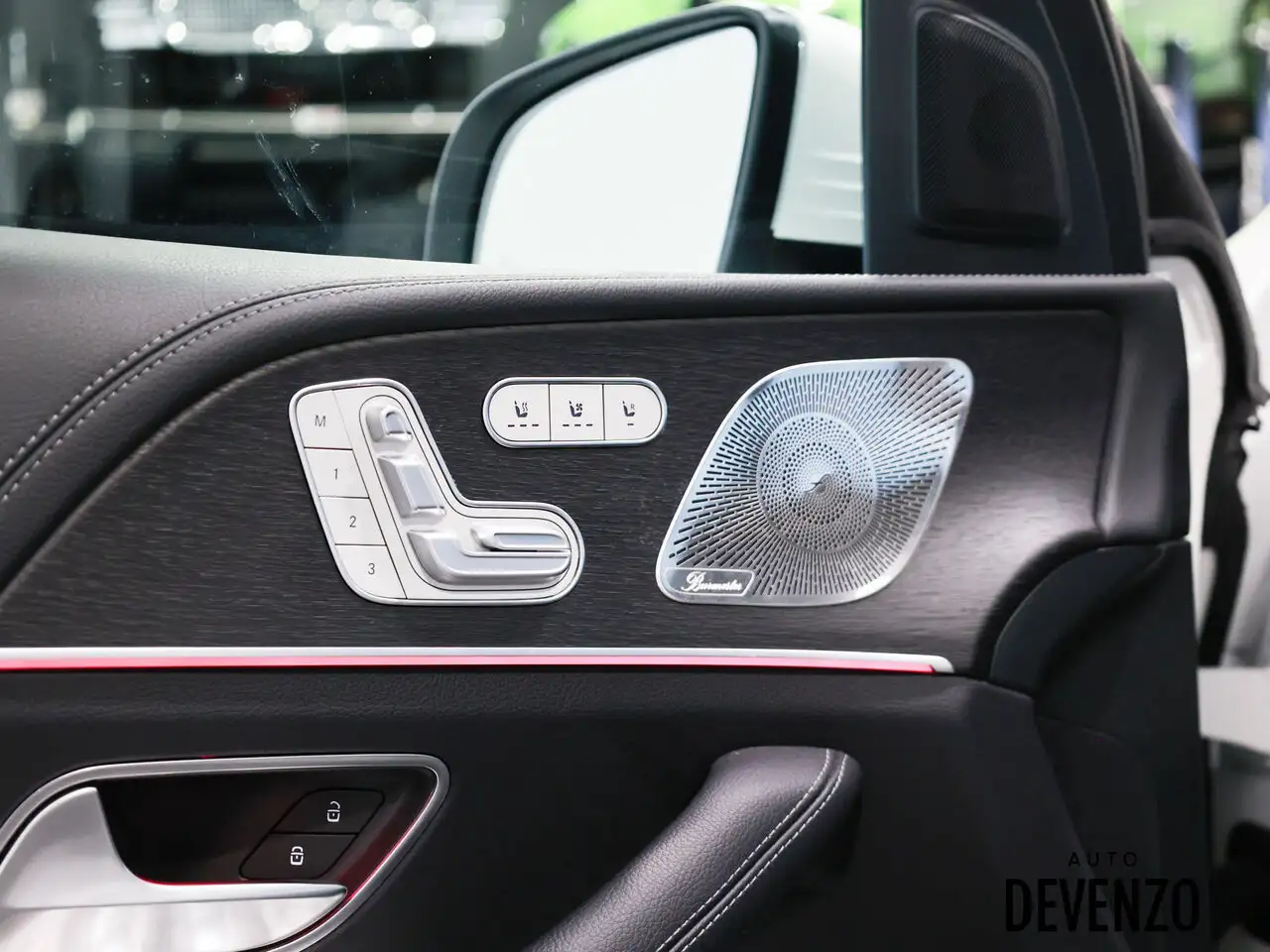 Mercedes-Benz GLS снимка Mercedes-Benz GLS