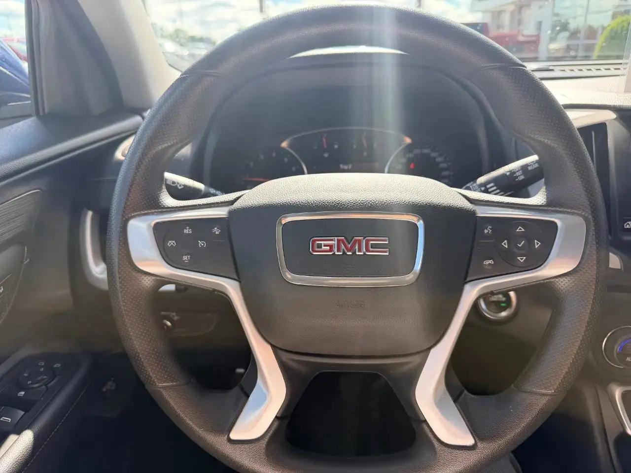 GMC Terrain photo GMC Terrain