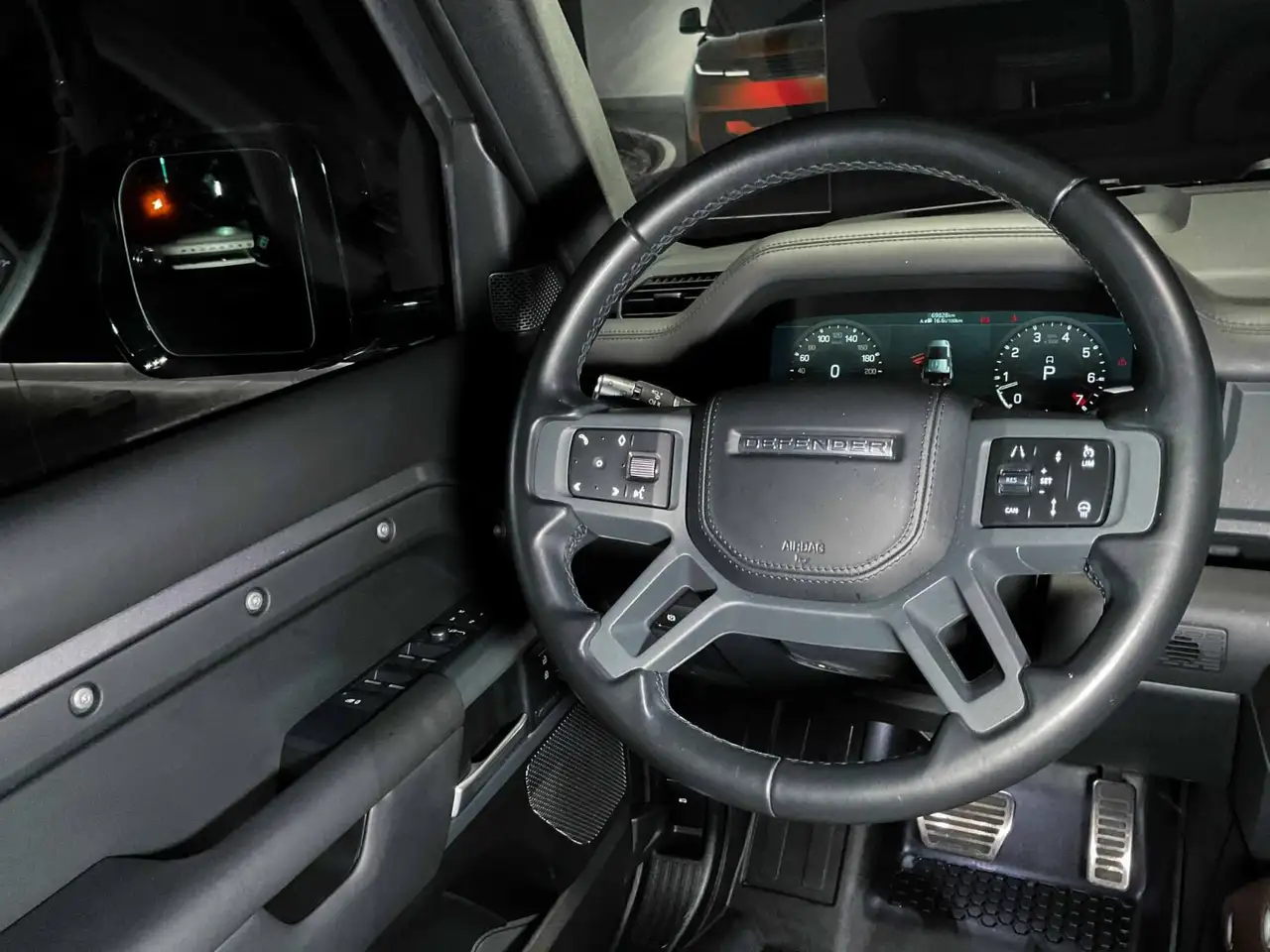 Land Rover Defender photo Land Rover Defender
