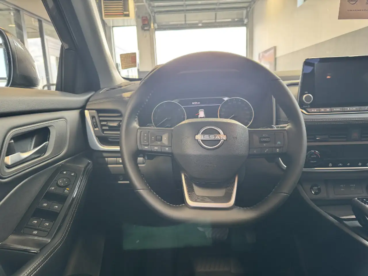 Nissan Rogue снимка Nissan Rogue