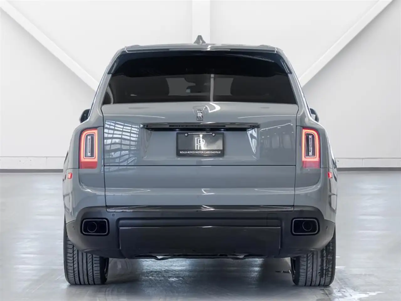 Rolls-Royce Cullinan photo Rolls-Royce Cullinan